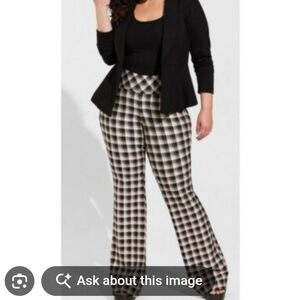 TORRID Size 1S Black, Tan, Grey Plaid Flared Pants Very Soft,  Stylish, & Comfy